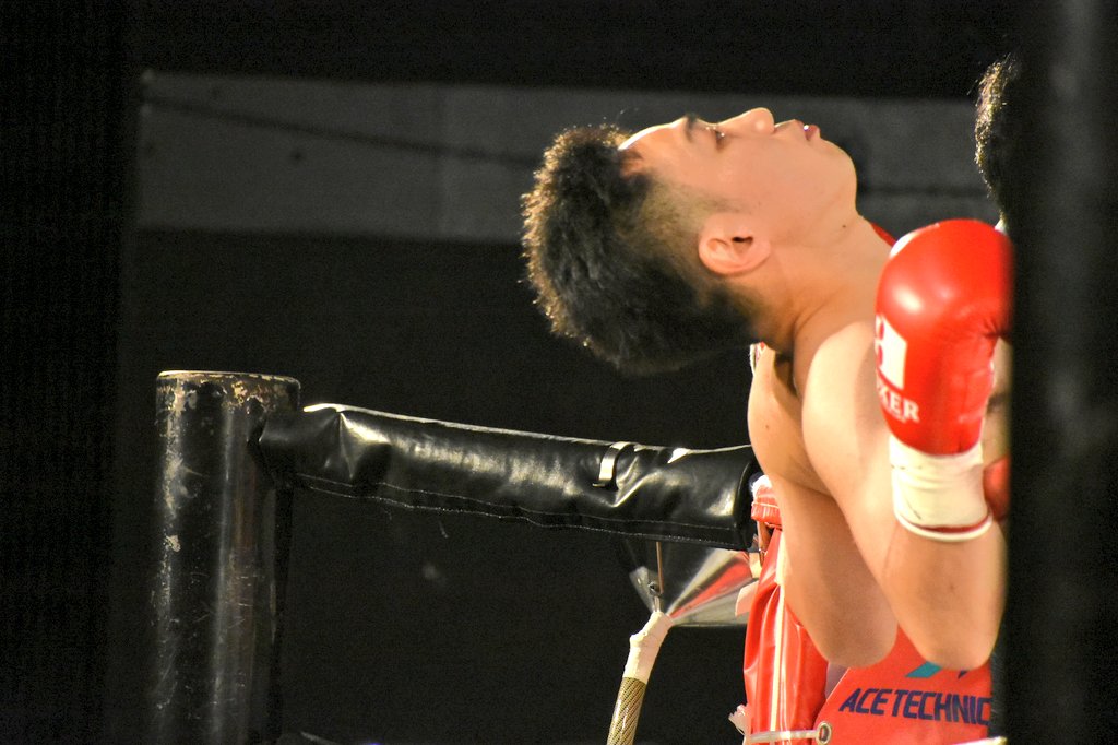 ki19ck's tweet photo. メインイベント(第17試合) 第2代KROSS×OVER KICK -63kg王座決定トーナメント 準決勝 3 分 3R(延長1R)
小川 悠太(誠真会館 所沢支部)
堀内 代輝(T’s KICKBOXING GYM)
#KROSSOVER https://t.co/9L394khi7B