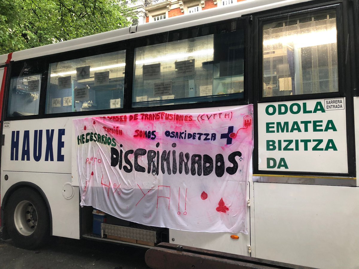 SATSE_Euskadi's tweet photo. 👏👏Amplio seguimiento el primer día de huelga en el Centro Vasco de Transfusión y Tejidos Humanos 
👉https://t.co/OJ45JDMLOT
⬜️⬜️
📢Jarraipen zabala Transfusio eta Giza Ehunen Euskal Zentroko grebaren lehen egunean 👉https://t.co/iNV2yHXyuj

#Huelga #CVTTH #Greba https://t.co/ApPznTQoyD