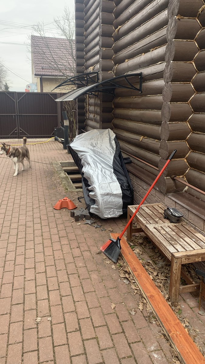 Since the bicycles were put on the street, they decided to buy covers!

#fatbike #fatbiking #фэтбайки #фэтбайк #велосипеды #sendbike #fat #cycling #фетбайк #mtb #велосипед #фэт #bike #fatbikeunity #fatbikeclub #specialized #fbu #фэтбайкмосква #bicycle #fatbikelife #surly