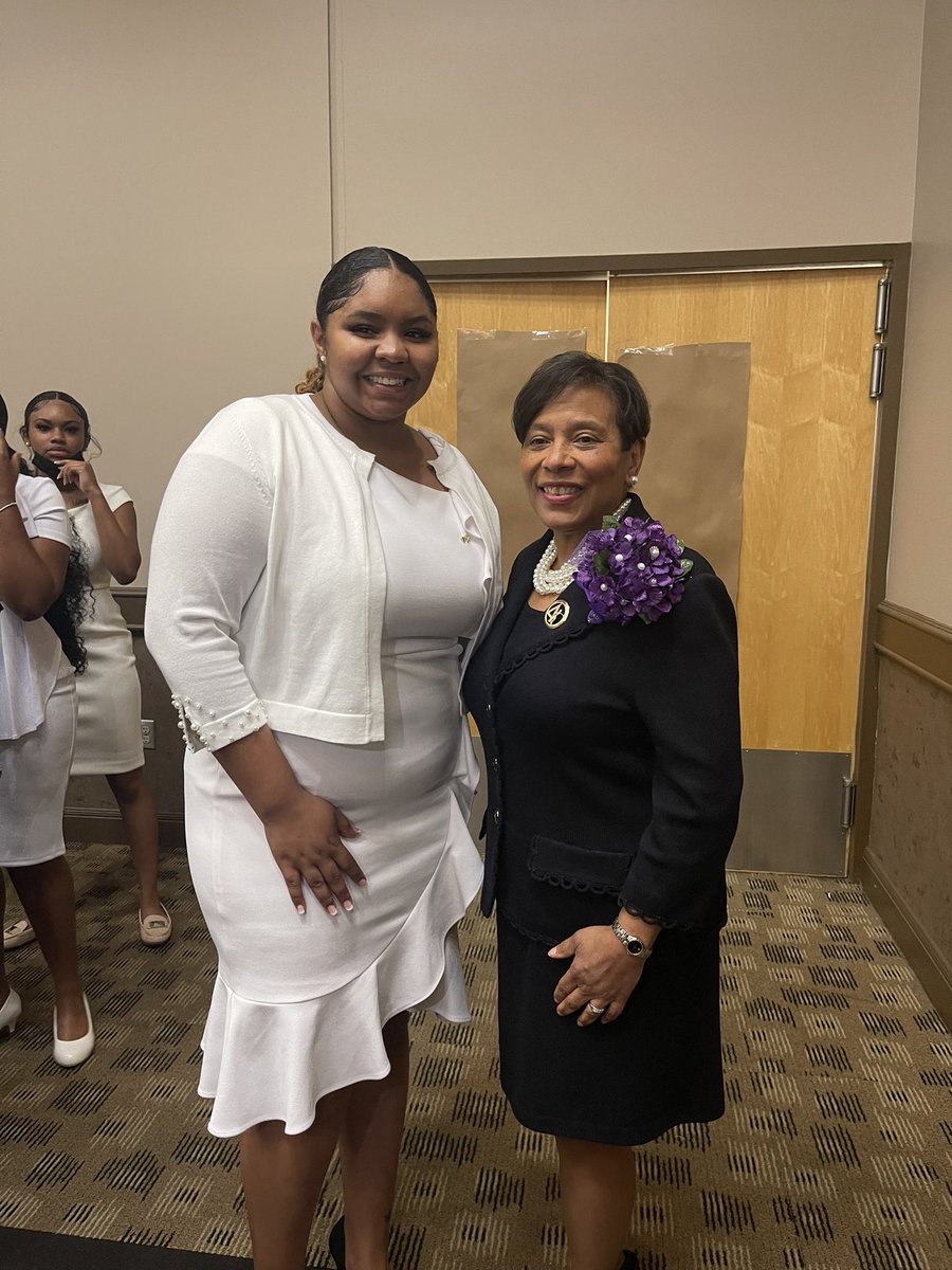 My legacy crossed over into Deltaland! Took a picture with National President!  2nd National President is member of the Chapter! Spr.22! UNT! #Delta Eta Chapter DST #19 Divine DeZHign #Delta 
#16 #SPIN-OFF
#Blessing tree