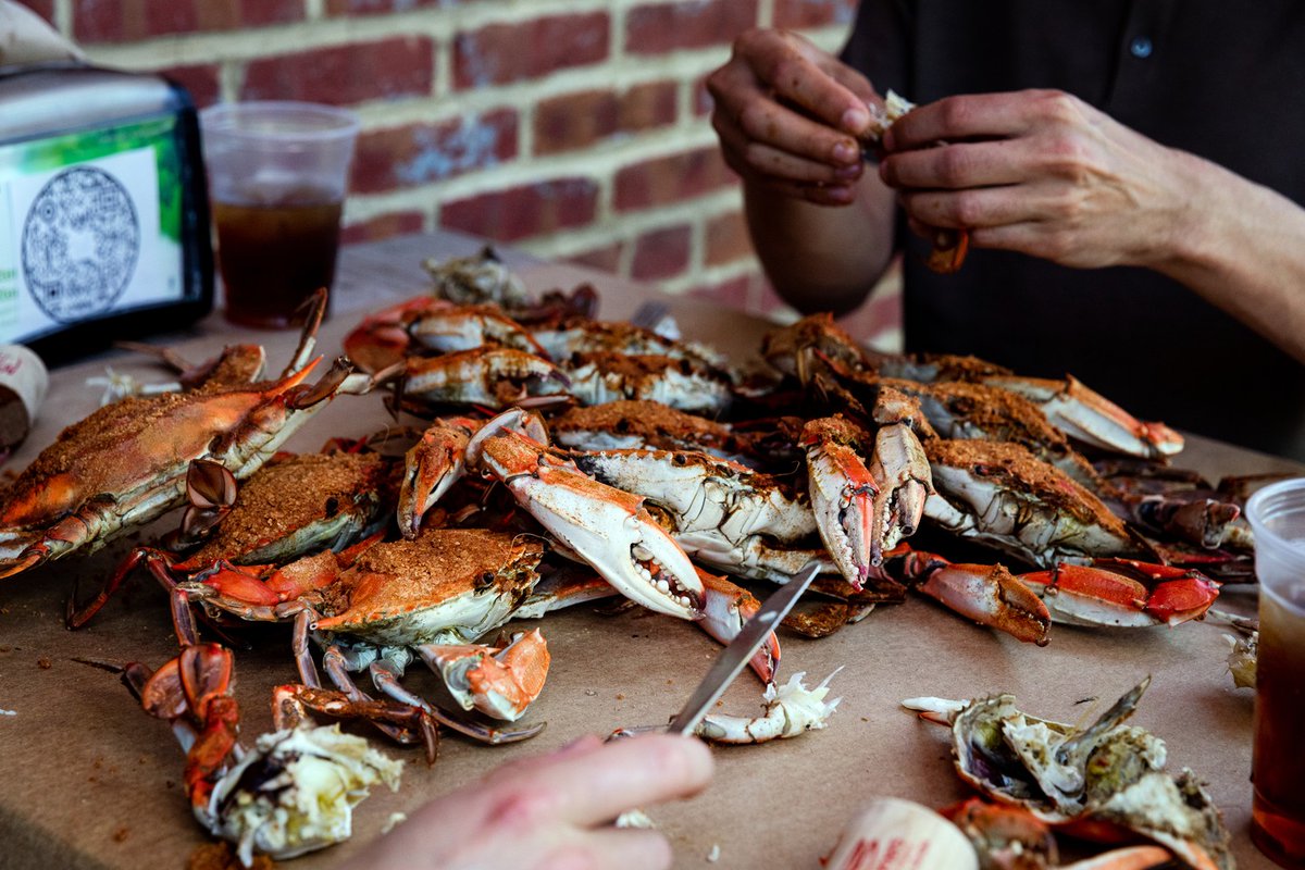 Crab season is upon us! 🦀 Learn how to pick ‘em and where to get ‘em in <a href="/BaltimoreMD/">Visit Baltimore</a>: baltimore.org/guides/crabs-g…. #VisitBaltimore