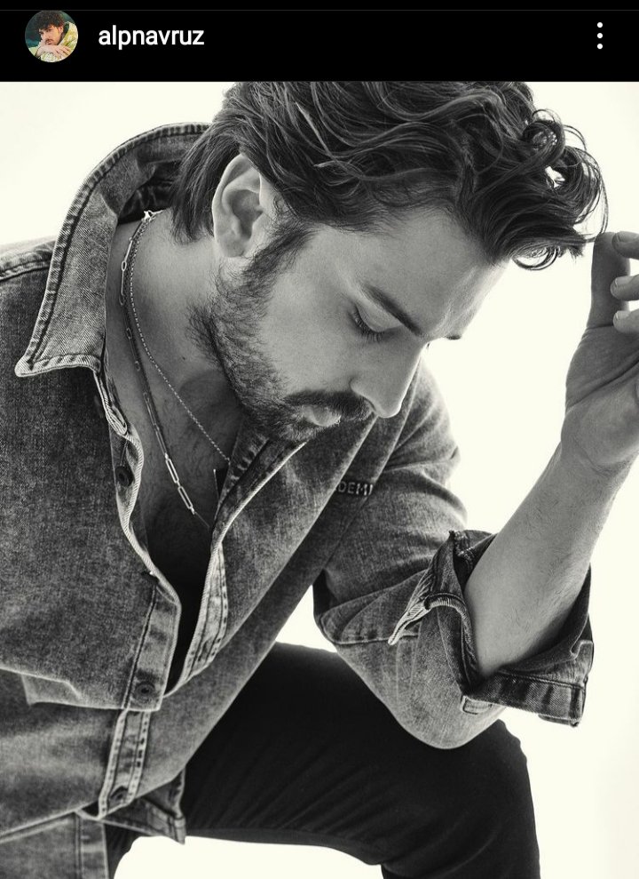 Bello hermoso 🥰😘
Este look 💯/💯
Papasitoooo 🤤🤤🤤🤤💚
Su novia haciendose presente #AyçaAyşinTuran 💙🥰es que esta irresistiblemente guapo 🤤🤤🤤😋😋
#AlpNavruz