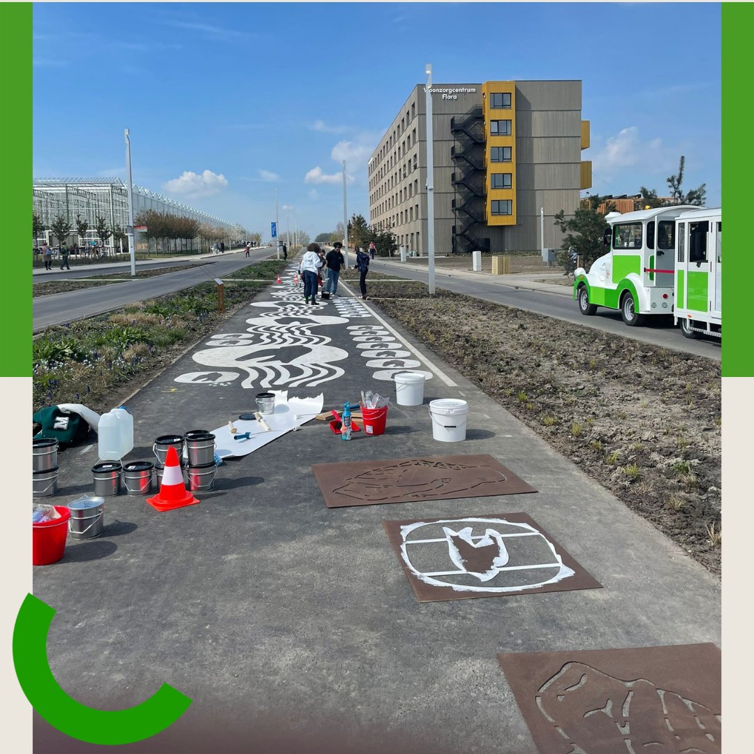 Hortus Avenue op @FloriadeExpo wordt door kunstenaar Farida Sedoc omgetoverd tot een Community Art kunstwerk. Kleur in Cultuur heeft een workshop op maat ontwikkeld om het kunstwerk aan de te brengen. Kinderen kunnen creatief aan de slag om Hortus Avenue in te kleuren.