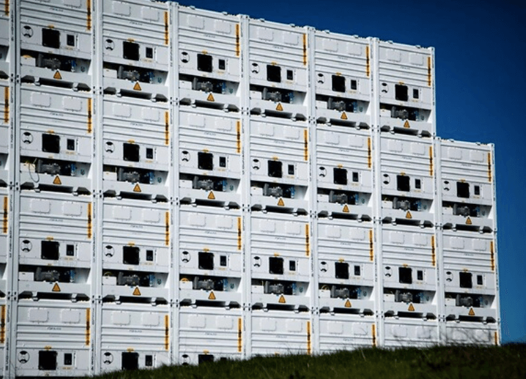 MasContainer's tweet photo. Sin enchufes: el #puerto de #Shanghai se queda sin espacio para #contenedores #reefer en Resumen de #Noticias - https://t.co/FQPnYrMb3z https://t.co/oES0TozU9o