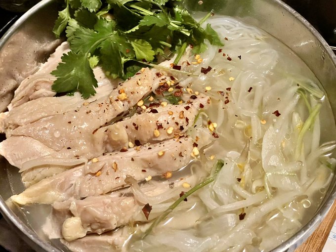 蒸し鶏のフォーやってみた!
パクチー買ってきた 