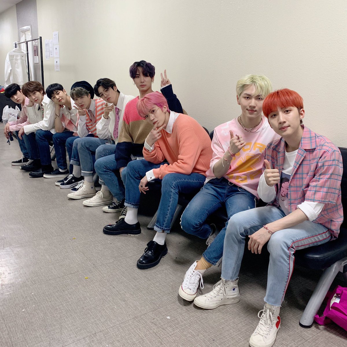 timeto_yuto_'s tweet photo. 20190419 공식 트위터😁

[📸] 20190419 @ 뮤직뱅크
　
매일 매일 타곤이들이 내려주는 봄눈이 오는 요즘☺️ 이게 행복이고 이게 나라다 아닙니까💕💓
　
 #펜타곤 #봄눈
 #PENTAGON #Spring_Snow
#유토 #YUTO @cube_PTG https://t.co/vGdVbVtrzO