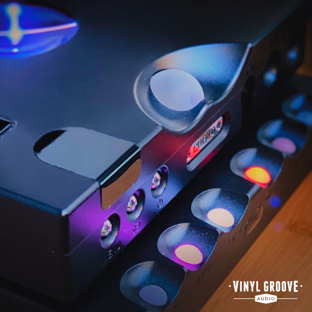 vinylgrooveaud's tweet photo. The #awardwinning @ChordAudio #hugott2 & #hugomscaler is on permanent demo at our #preston showroom.
This #highend #dac and #upscaler combination really needs to be auditioned, creating some of the best audio reproduction we have ever heard!
https://t.co/I0DkF7lvpl https://t.co/8lOIYzZ31I