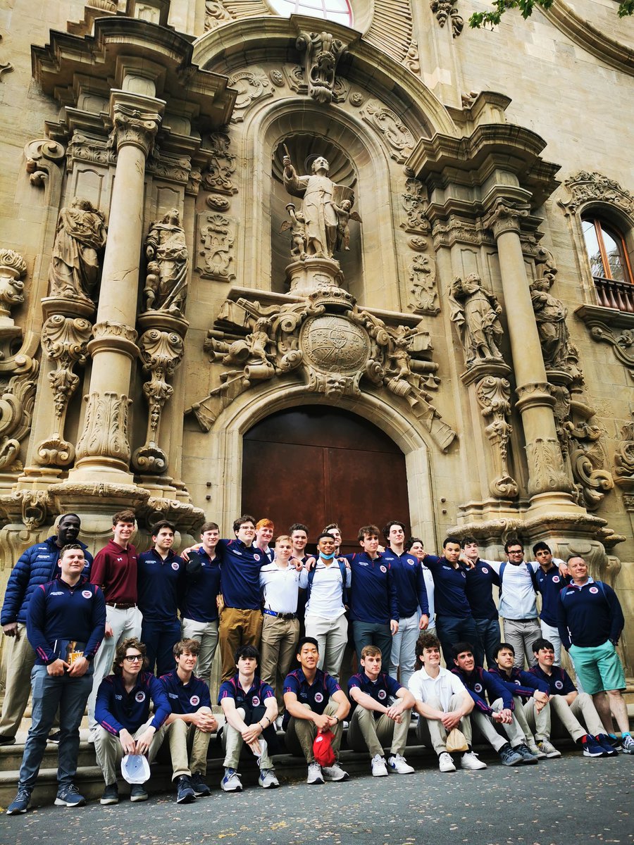 VarsitySE's tweet photo. @FordhamPrep #rugby team at #stigantius Cave in #manresa. 2022 #springbreak trip. #varsityse https://t.co/PdITGs2Vnn