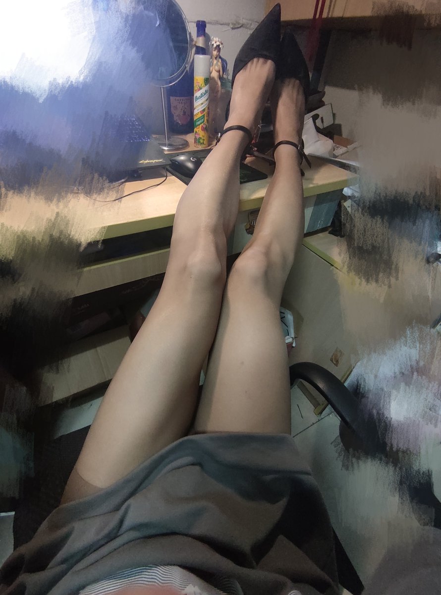 高跟鞋和超广角真的很显腿细 #伪娘 #女装子 #男娘 https://t.co/JBVvHFvjMi