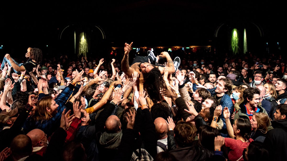 [SPACE] RDV mardi prochain à 19 h pour un Space où on discutera de vos coup de 💛 et les actus des artistes passés aux #Trans2021 !
Un duo de l'équipe des Trans animera la soirée. 
On se retrouve très vite !