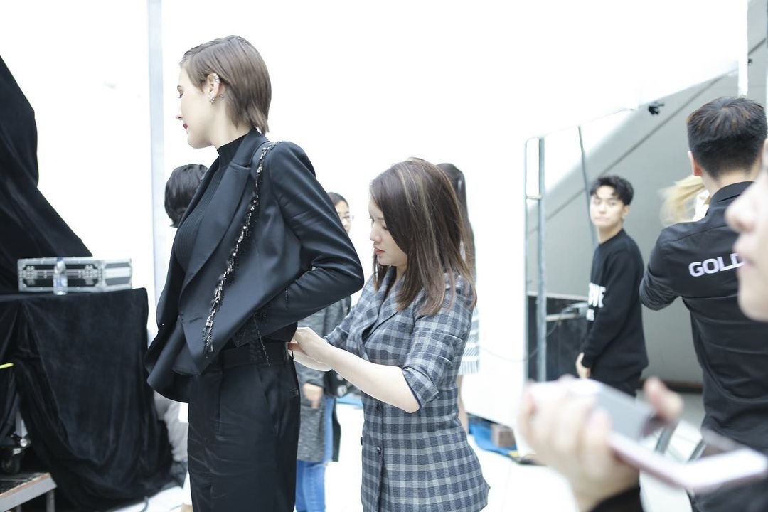 Lisa23577's tweet image. I love myself at work, firm and confident! It should be a future