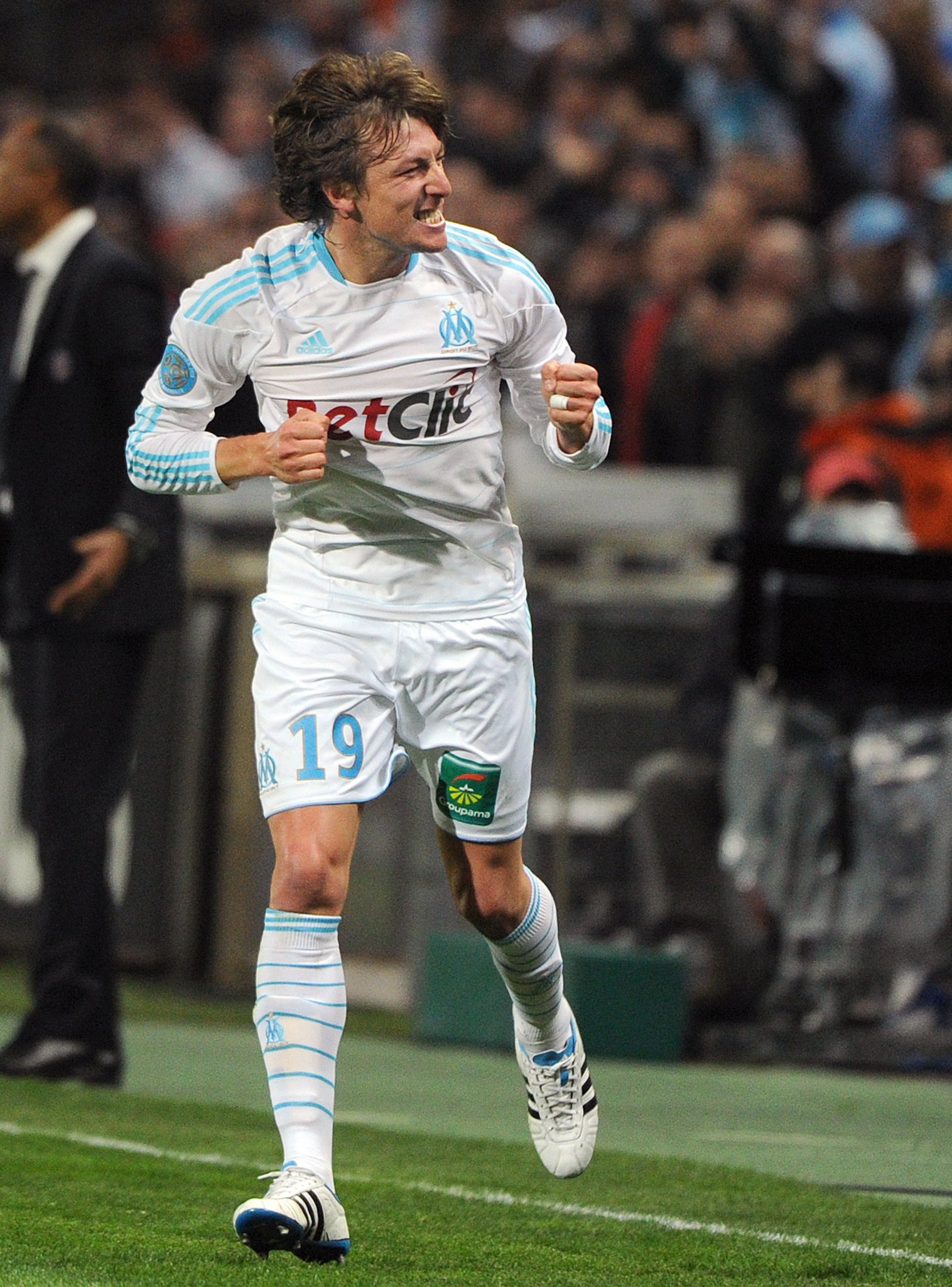    Happy birthday, Gabriel Heinze Where did he play his best football?  | 