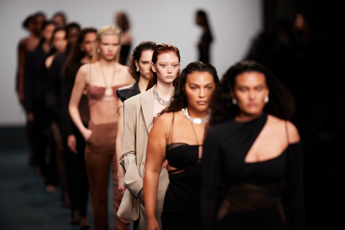 LondonFashionWk tweet picture