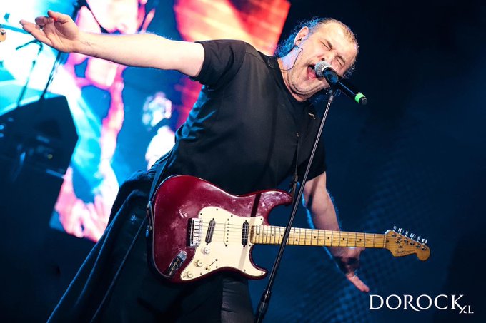 View image on Twitter