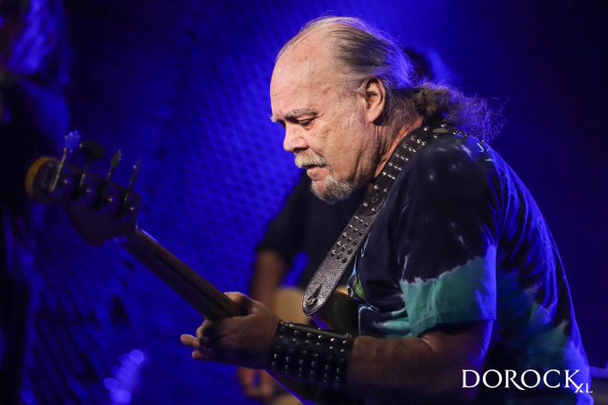 View image on Twitter