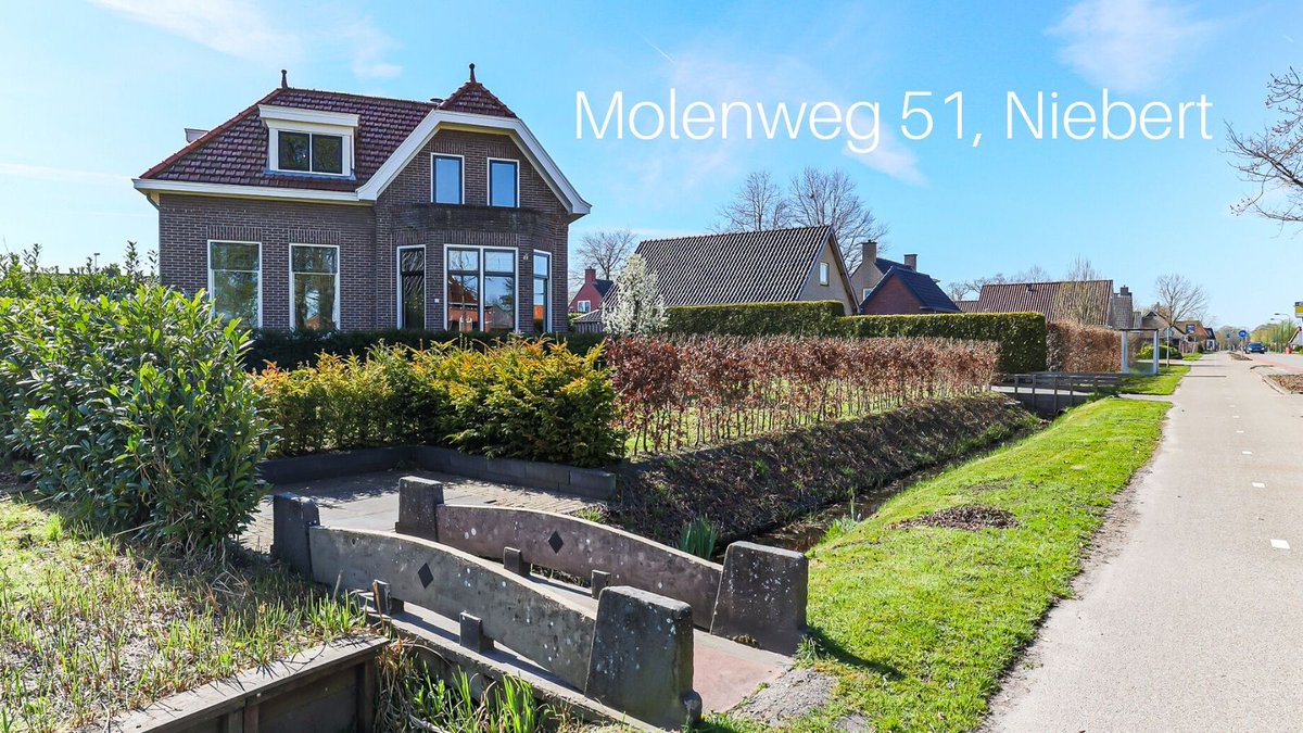 NIEBERT - Wonen in een prachtig en statig herenhuis uit 1928! Volop sfeer met authentieke elementen en toch luxe en comfortabel. Met recht een herenhuis!
Nieuwsgierig? Vanaf woensdag in de verkoop - molenweg51.nl