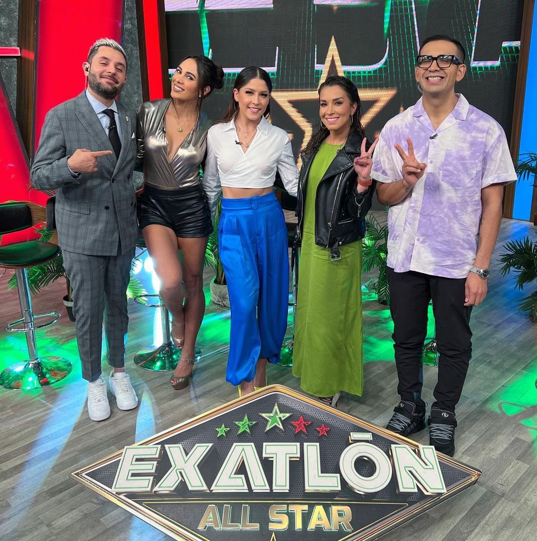 AztecaUNO's tweet photo. @VengaLaAlegria ¡Este día recibimos a @marysolco para revisar los mejores momentos de @ExatlonMx All Star previo a la gran final este 1º de mayo en vivo por @aztecauno! 🙌🏻🎉🔴🔵📺 #YoConVLA https://t.co/d37M9w9S29