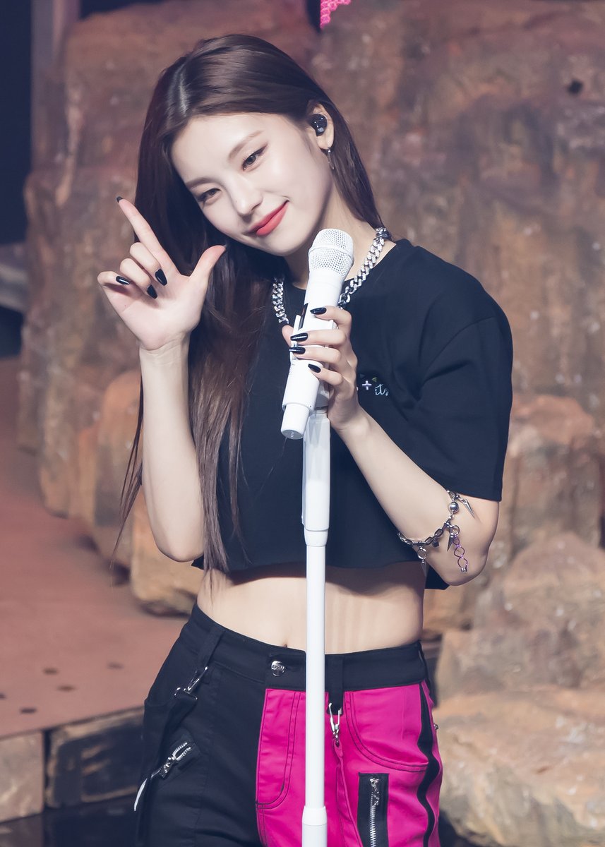 ITZY_PAN's tweet photo. 220409
#있지 #ITZY #예지 #YEJI https://t.co/0DjPiFJAur