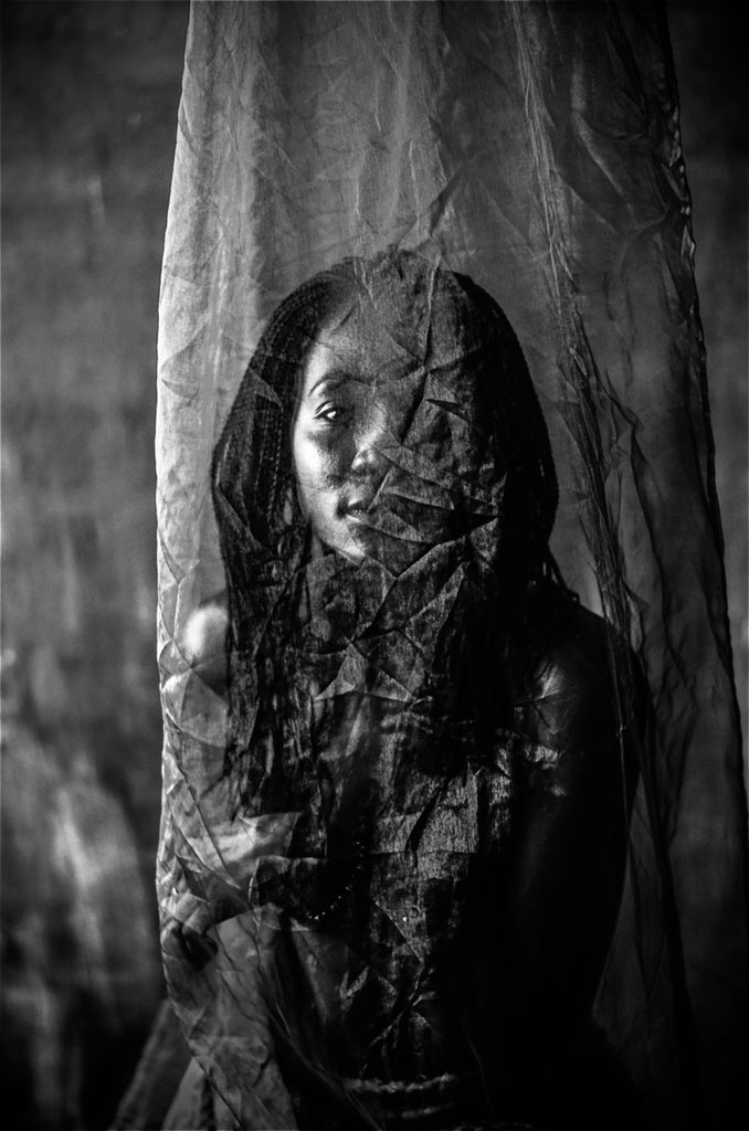 Gm Gm beautiful people ☀️

Picture of my good friend <a href="/agoro__/">𝓈𝒽𝒶𝓌𝓇𝓎 𝒻𝑜𝓇 𝓉𝒽𝑒 𝓂𝑜𝓊𝓃𝓉𝒶𝒾𝓃𝓈🏔️</a> in 2018 experimenting with lighting 

#WomenInNFTs #nftkenya #WomenInNFT