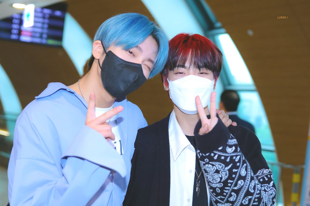 990420com's tweet photo. HBD🎉 https://t.co/jSOLjY6fsE