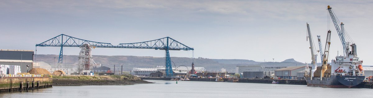 dave_cocks's tweet photo. Took the chance this afternoon of a new perspective of the #RiverTees #Middlesbrough #Teesside #IndustrialLandscape #TICCIHBrit #pastglories #herritage #Temenos
#industrialarchitecture #TeesTransporter #Boro https://t.co/xBcJn7C0QW