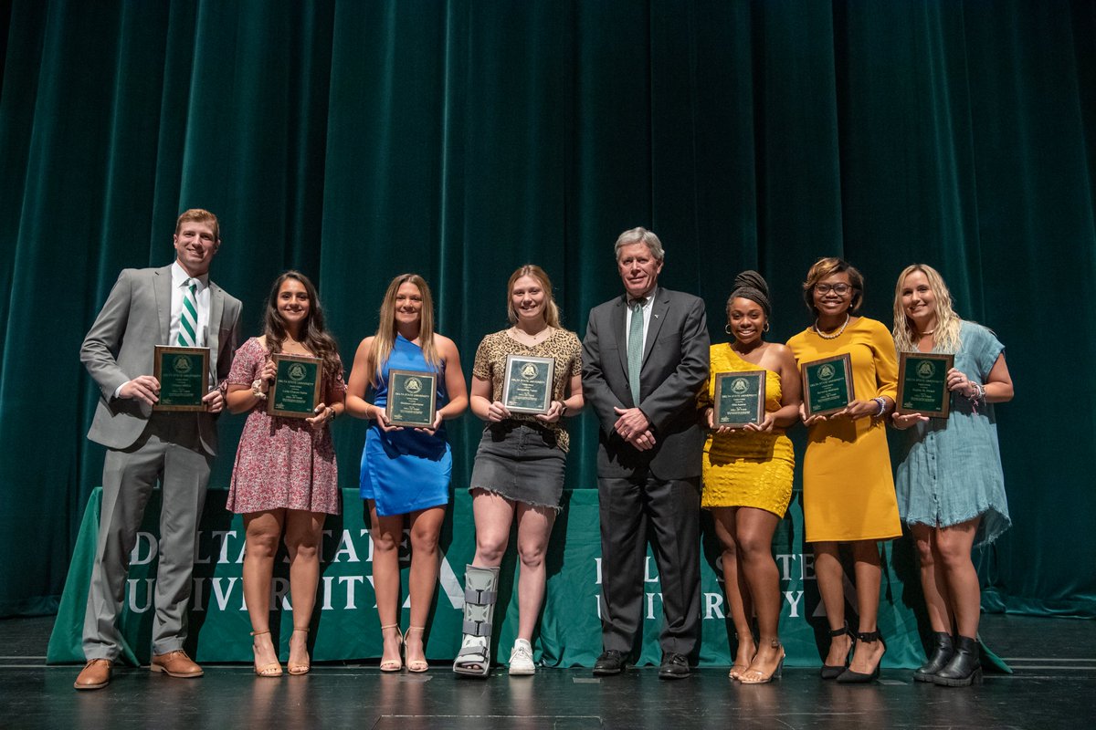 DeltaState's tweet photo. Congratulations to the students inducted into the Class of 2022 Student Hall of Fame 👏 

(L-R): @Willbball7 @luchiichacon @madlafontaine @jcelesteturner @presidentDSU  Kira Adams @Synethia_ @sophiestamant. Not pictured: @PShegog7_ 

#dsufamily | #joininstandout https://t.co/1b30cLqqLT