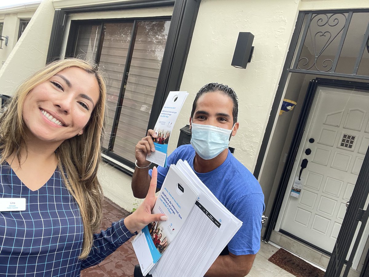 Fiberleadmiami's tweet image. Out and about with Dadeland 💪🏻 @Lina_Lopez38 #FiberFLex #attlife #attfiber