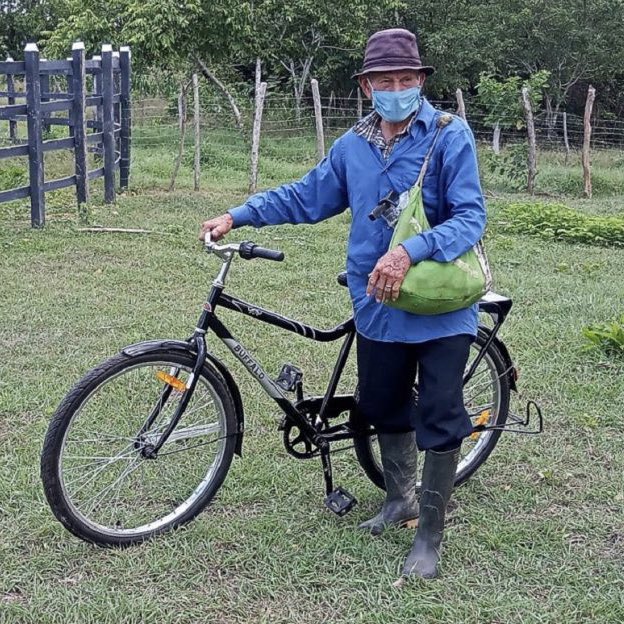 patriciorosas's tweet photo. 🔆Hoy en el Día Mundial de la Bicicleta 🚴🏻‍♂️ recordemos los beneficios de su uso para la Salud y para nuestro planeta 🌍 sin olvidar su aporte al desarrollo de las zonas rurales y más lejanas.🧑🏻‍🌾👨🏻‍🌾
#MasBicicletasParaChile #BikeDay #bicicleta #HuellaDeCarbono #LosRios #Valdiviacl https://t.co/dL6kJNxmc0
