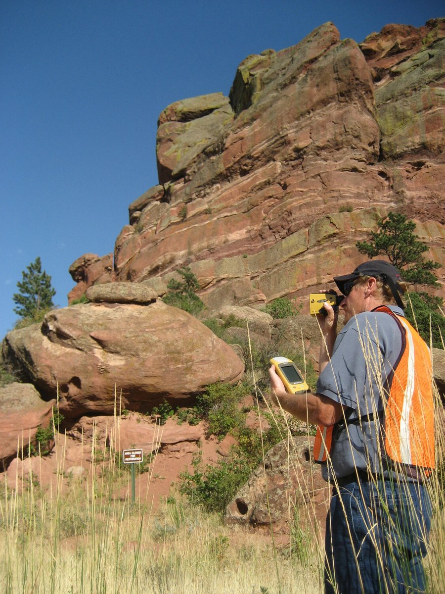 LaserTechInc_'s tweet image. We design devices, software, and solutions to help simplify #mining &amp;amp; #construction tasks in #BlastDesign, #Stockpile Volume, Crane Positioning, and more 👷🏾‍♂️👷🏻‍♀️🏗

Discover what Laser Tech has to offer for professionals in these fields: lasertech.com/mining/