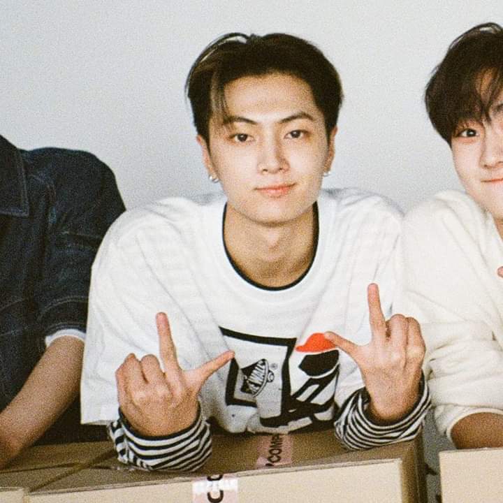 asykyut12's tweet photo. 4.20
Best birthday wishes to the person who inspires millions every day.
My lalove Park jongseong 💌💘 
#BelovedBirthJAY
#제이의_생일을_쫑말쫑말_축하해
@ENHYPEN_members @ENHYPEN 
#parkjongseong https://t.co/SnZ0VQwXZi