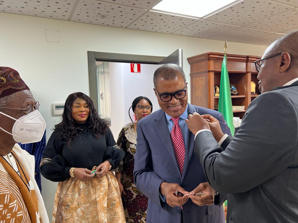 It was my pleasure to receive the Hon. Minister of Information/Culture/ Tourism Alh. Lai Mohammed at the Mission today accompanied by the DG of NTDC,Folorunsho Coker. It was a fine moment that I relished..