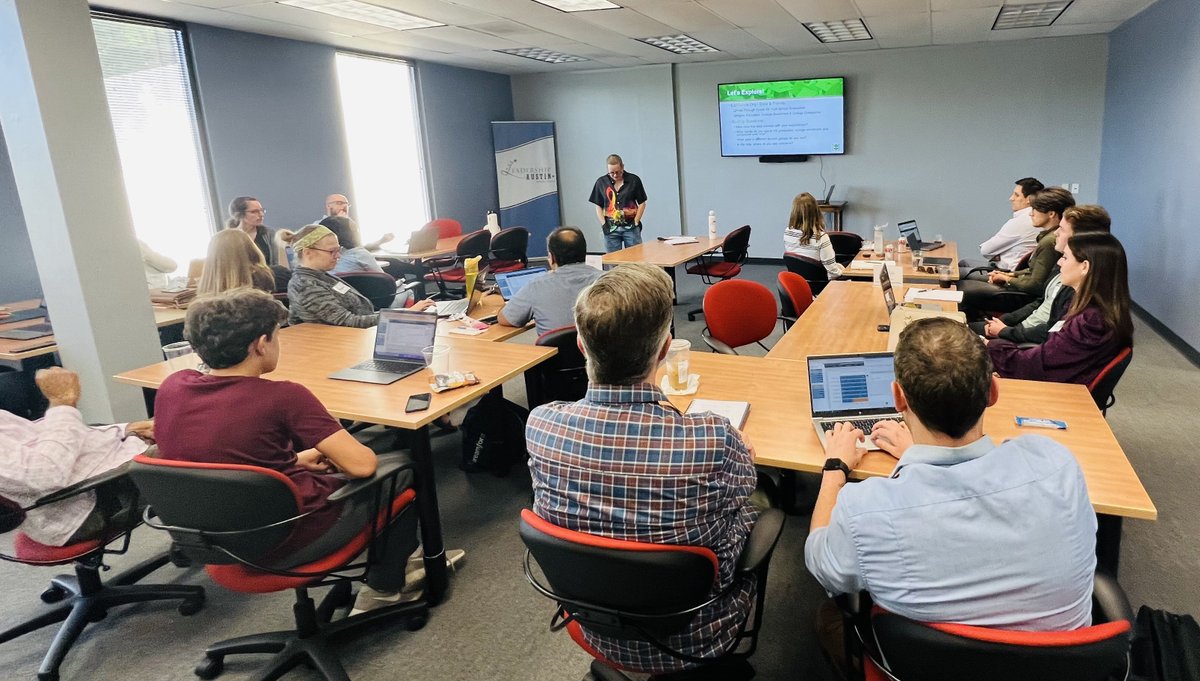 leadershipatx's tweet photo. Brilliant evening with Susan Dawson (#LeadEssential 13 - 1992) of @E3Alliance yesterday! Susan shared data about regional education trends and outcomes with Experience Austin. Want to attend the next session? Let us know - https://t.co/7DLfLNLPtl https://t.co/hKrUM0lcSY