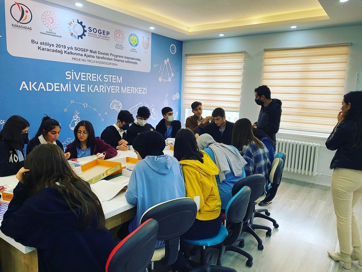 siverekstem's tweet photo. Siverek Karacadağ Anadolu Lisesi kurumumuzu ziyareti (#ekranbagimliligi) https://t.co/EUodU8lQGJ