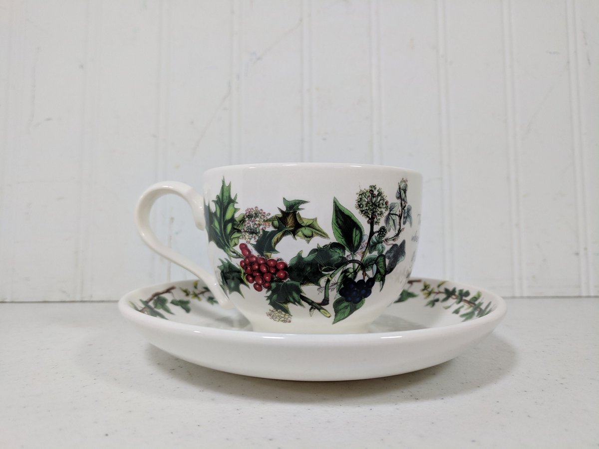 DivineOrders's tweet photo. Excited to share the latest addition to my #etsy shop: Portmeirion Cups + Saucers The Holly &amp; The Ivy by Anwyl Cooper-Willis Set 0f Four Footed Tea Cup + Plate Christmas Holiday Table Decorating https://t.co/Xrl8CB4RLa #portmeirionset #portmeirionchina #hollyivyplates https://t.co/jOIrhd4OHy