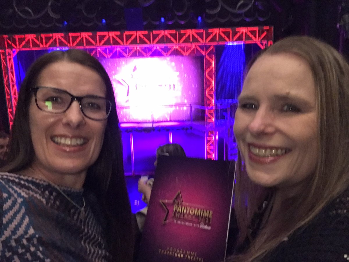Enjoying the evening at ukpantomimeassociation #pantomimeawards
