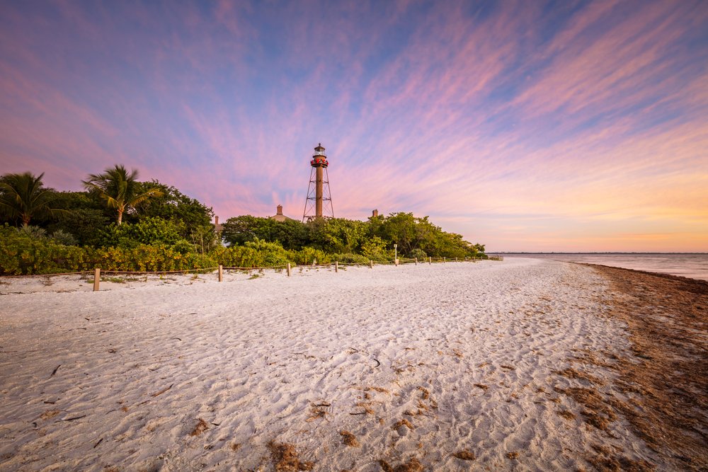 TravelersJoy's tweet photo. From the Panhandle to the Keys, these are the top locations to spend a honeymoon in #Florida --> https://t.co/sRqSeNhD4C #FloridaHoneymoon #skiptheblender https://t.co/OMe0IrPwfd