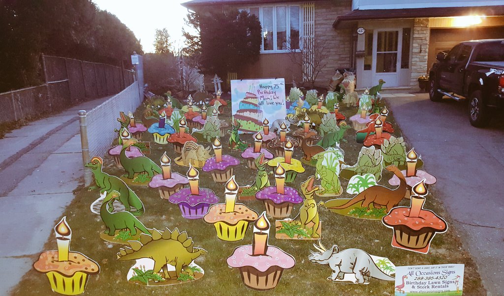 AOSigns's tweet photo. Now that is a super fun and colourful lawn filled with joy and laughter of a beautiful birthday. #alloccasionssignsoshawa
#birthdaysigns https://t.co/Dn8Le7q4PU