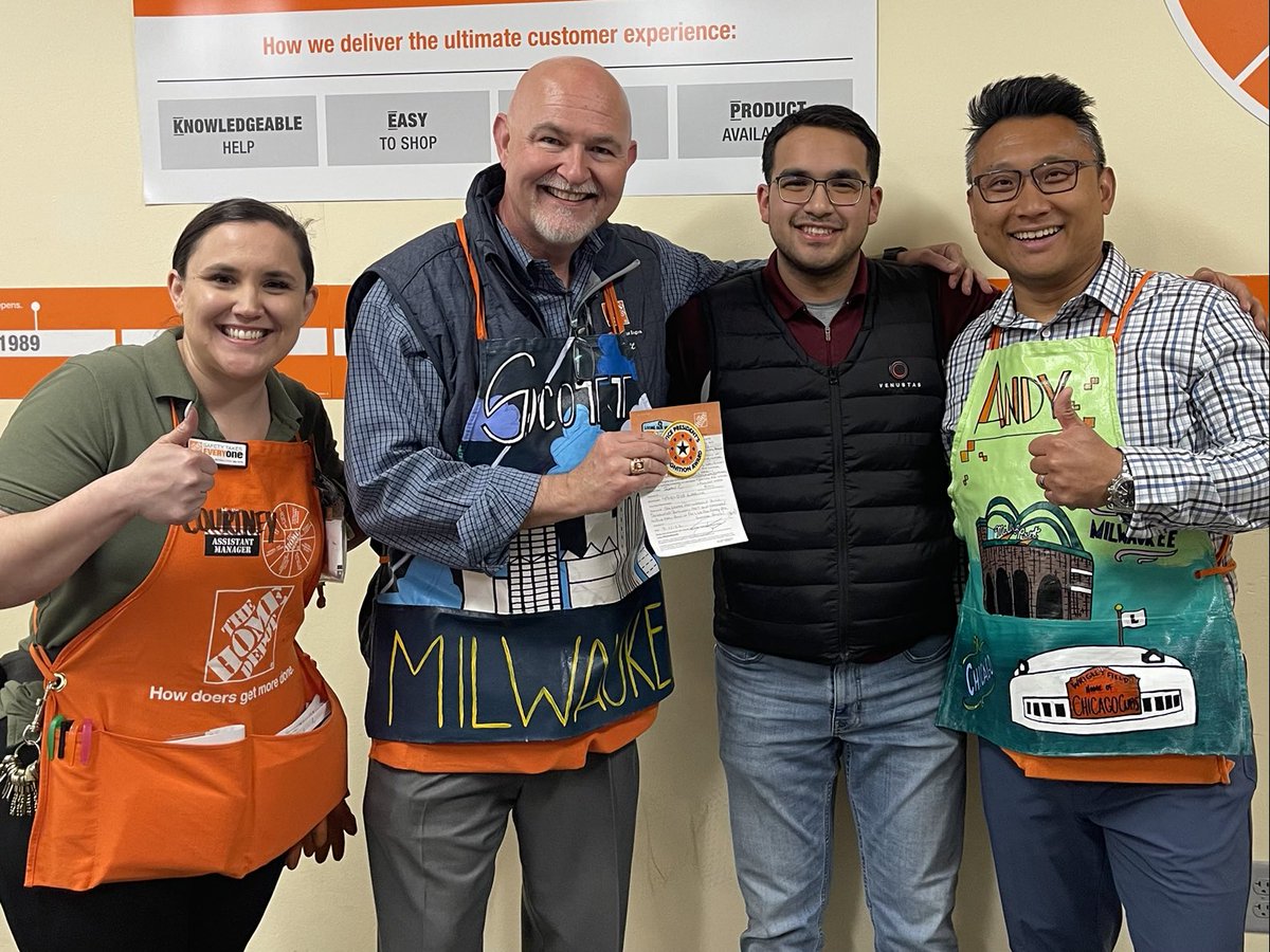 CampSweenScott's tweet photo. Yaritza, Blake, and Juan blew me away last week on our Holt Ave walks! The in stock and standards of their departments was the best I’ve seen in a long time! Very well done! Congratulations on your RVP Awards! https://t.co/JzxL6y0tL8