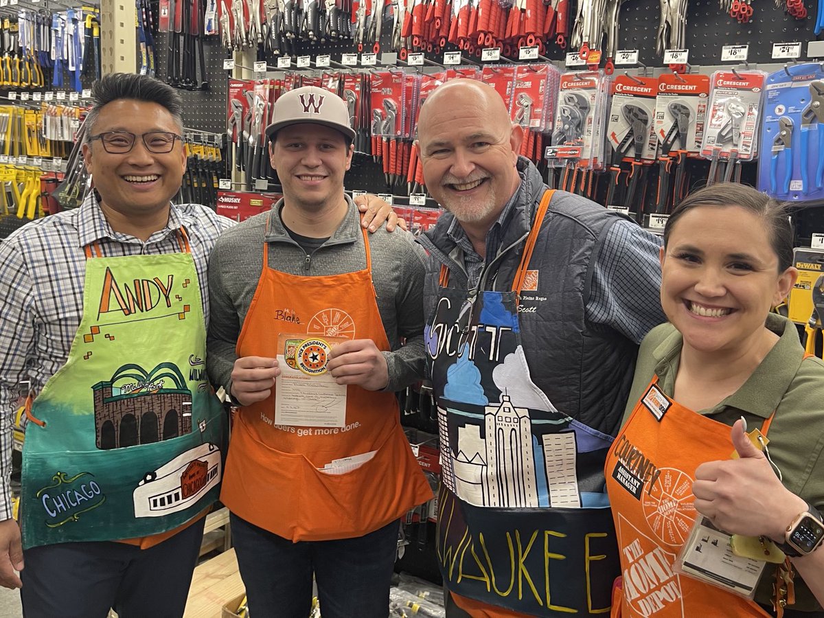CampSweenScott's tweet photo. Yaritza, Blake, and Juan blew me away last week on our Holt Ave walks! The in stock and standards of their departments was the best I’ve seen in a long time! Very well done! Congratulations on your RVP Awards! https://t.co/JzxL6y0tL8