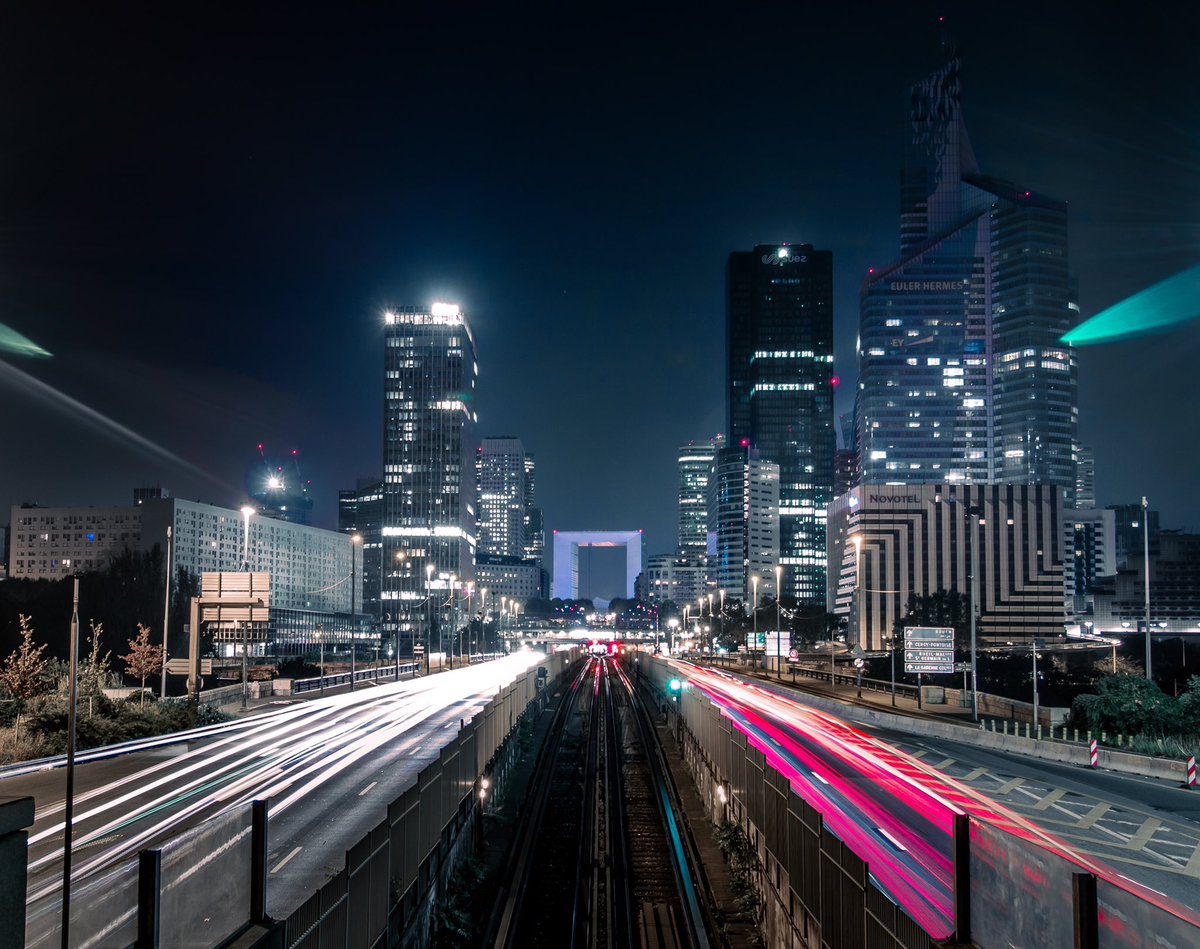 RofaikM's tweet photo. Petite explication de comment j’ai retouché cette photo que j’ai prise à La Défense https://t.co/U26an3aCj6