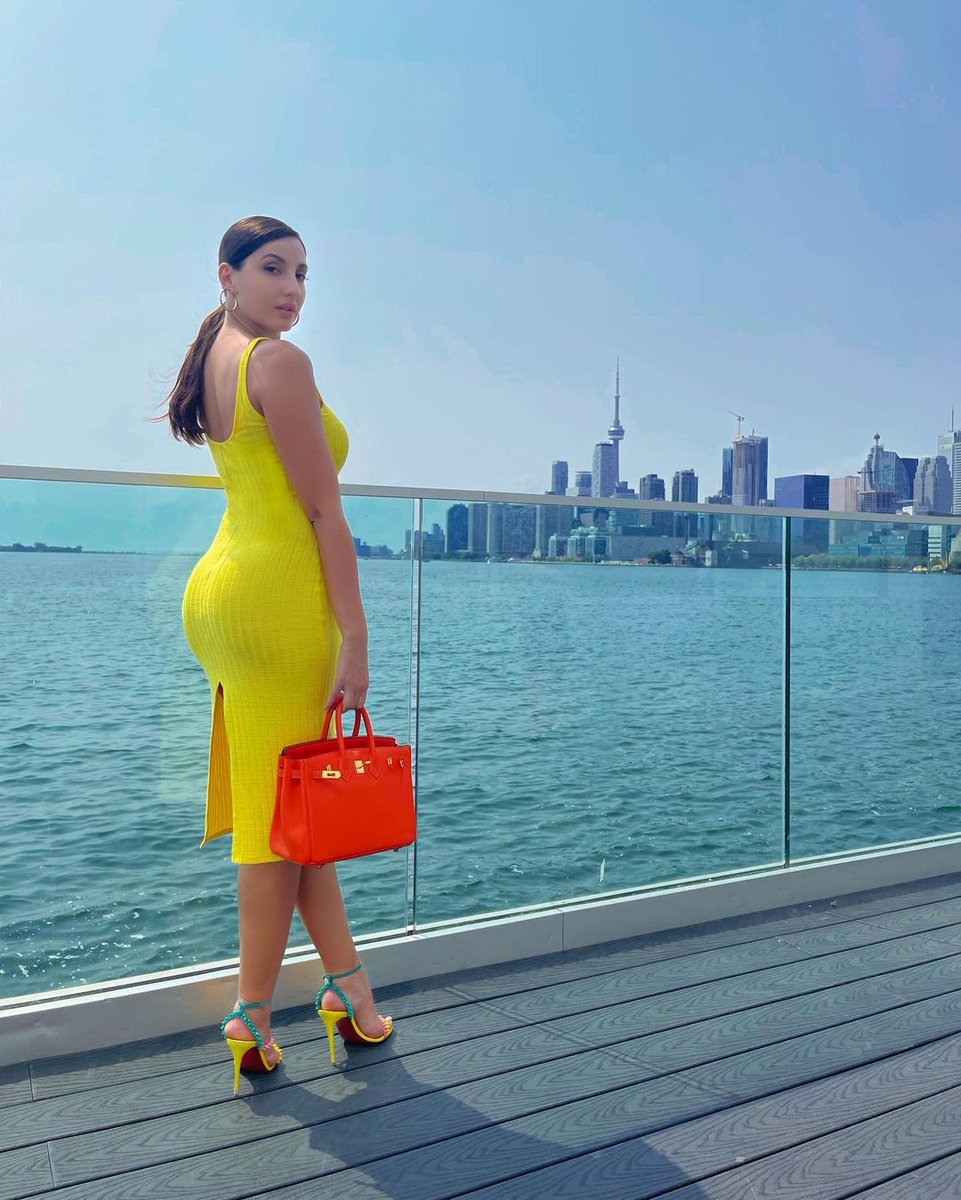 BlogonBabes's tweet photo. Nora Fatehi in body hugging yellow high slit dress 

https://t.co/cgkJeYL8nr 

#NoraFatehi #bodyhugging #yellow #highslitdress https://t.co/xdz4h8yNSj