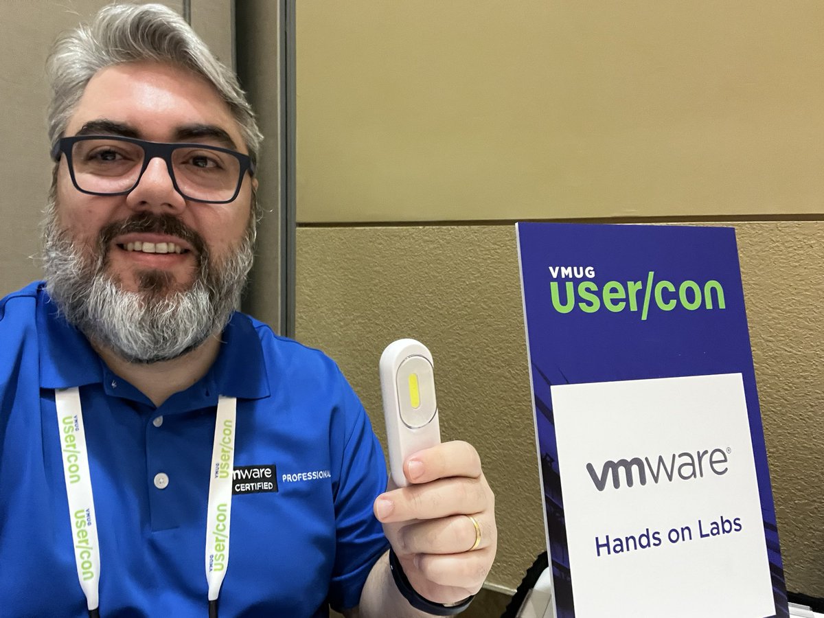 diegocogo's tweet photo. Today at @vmware booth #SFLVMUG #VMUG https://t.co/YXyNoQ9got