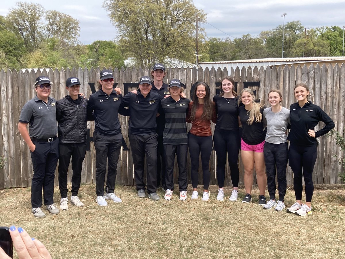 coachcogburn's tweet photo. Bushland boys finished 2nd in the region and have qualified for the state tournament in Austin!  Proud of these guys. They battled back day 2!!! @PressPassSports @KaleSteed @lancelahnert @coachj_reynolds @Bushland_Golf @BushlandISD @BushlandHS Bushland girls tee off tomorrow! https://t.co/nCft61ZGkr
