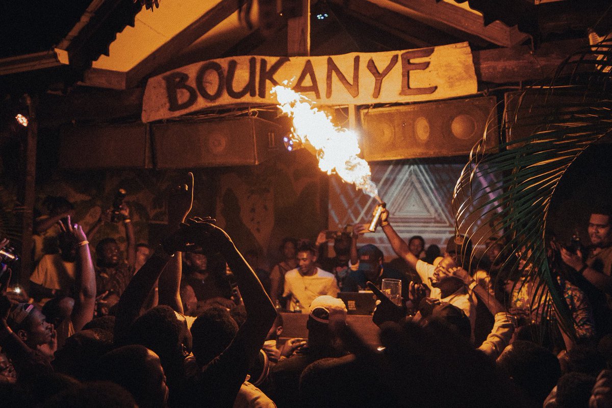WydjiDesarmes1's tweet photo. Map remèsye chak grenn moun pou JUNGLE NIGHT la 1 Avril la 
ni moun ki te fè deplasman ni moun ki tap pataje flyer yo ki pat ka la 
ni moun ki envite lòt zanmi ak fanmi yoni Dj ni animatè 
Mèsi sponsor nou yo total 
Mwen remèsye nou e ekip la mete chapo ba devan
@DjBulletHaiti ✊ https://t.co/ehQgmXU8tX