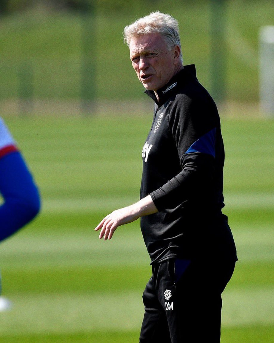 CarltonCole1's tweet image. The U16’s were blessed with the gaffers presence at training today and they loved it. He even got involved with the coaching which means so much to our lads who are fighting to make it as a pro and shows not just the players but the coaching staff humility and leadership. ⚒💪🏾🙏🏾