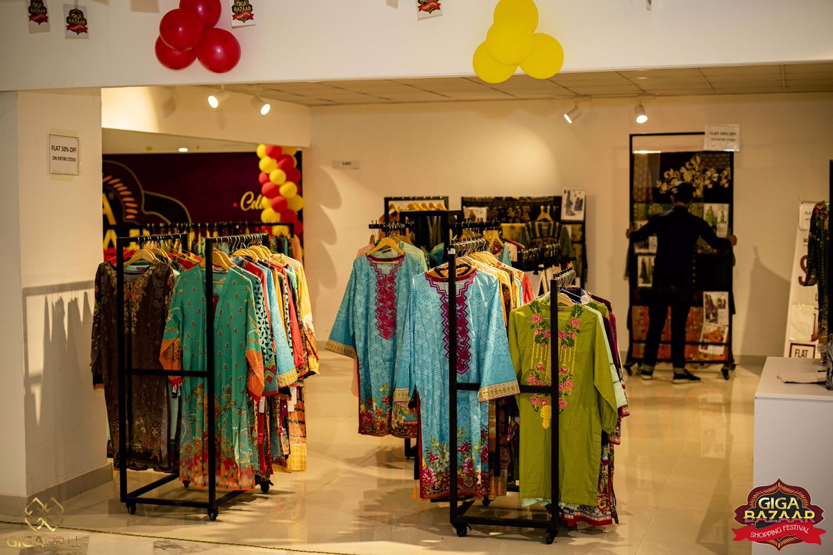 TheGigaMall's tweet photo. Have a look at the Giga Bazaar Shopping Festival at Giga Bazaar above Food Court.

#gigamall #gigagroup #shoppingmall #gigabazaar #gigabazar #shopping #islamabad #twincities #shoppingfestival #gigamallevents #entertainment #celebrity #celebritymeetandgreet #DHAislamabad #WTCPAK https://t.co/SVxZ30A9hO