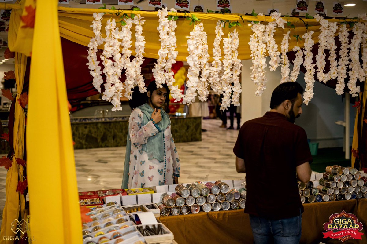 TheGigaMall's tweet photo. Have a look at the Giga Bazaar Shopping Festival at Giga Bazaar above Food Court.

#gigamall #gigagroup #shoppingmall #gigabazaar #gigabazar #shopping #islamabad #twincities #shoppingfestival #gigamallevents #entertainment #celebrity #celebritymeetandgreet #DHAislamabad #WTCPAK https://t.co/SVxZ30A9hO