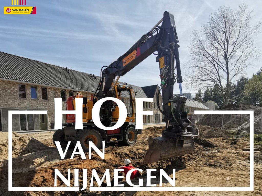 InfraVan's tweet photo. ℍ𝕠𝕗 𝕧𝕒𝕟 ℕ𝕚𝕛𝕞𝕖𝕘𝕖𝕟

Op het nieuwbouwplan Hof van Nijmegen zijn wij bezig met het grondwerk voor de wadi's. Allereerst wordt in de bodem van de wadi een drainagekoffer gemaakt en vervolgens wordt de bodem afgewerkt met drainage en filterlaag.

🟡🔴 👷🏻‍♂️👷🏻‍♀️ 🚧 🚮 🦺 ♻️ 🚛 https://t.co/H3lMZa1Slk