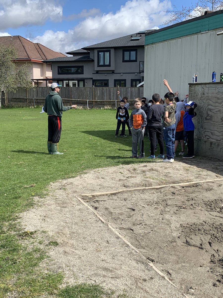 dixondragons's tweet photo. Track Attack!!!! We are so excited!!!! #dixonpride #honouringself #honouringothers https://t.co/a1dQMtGtfi
