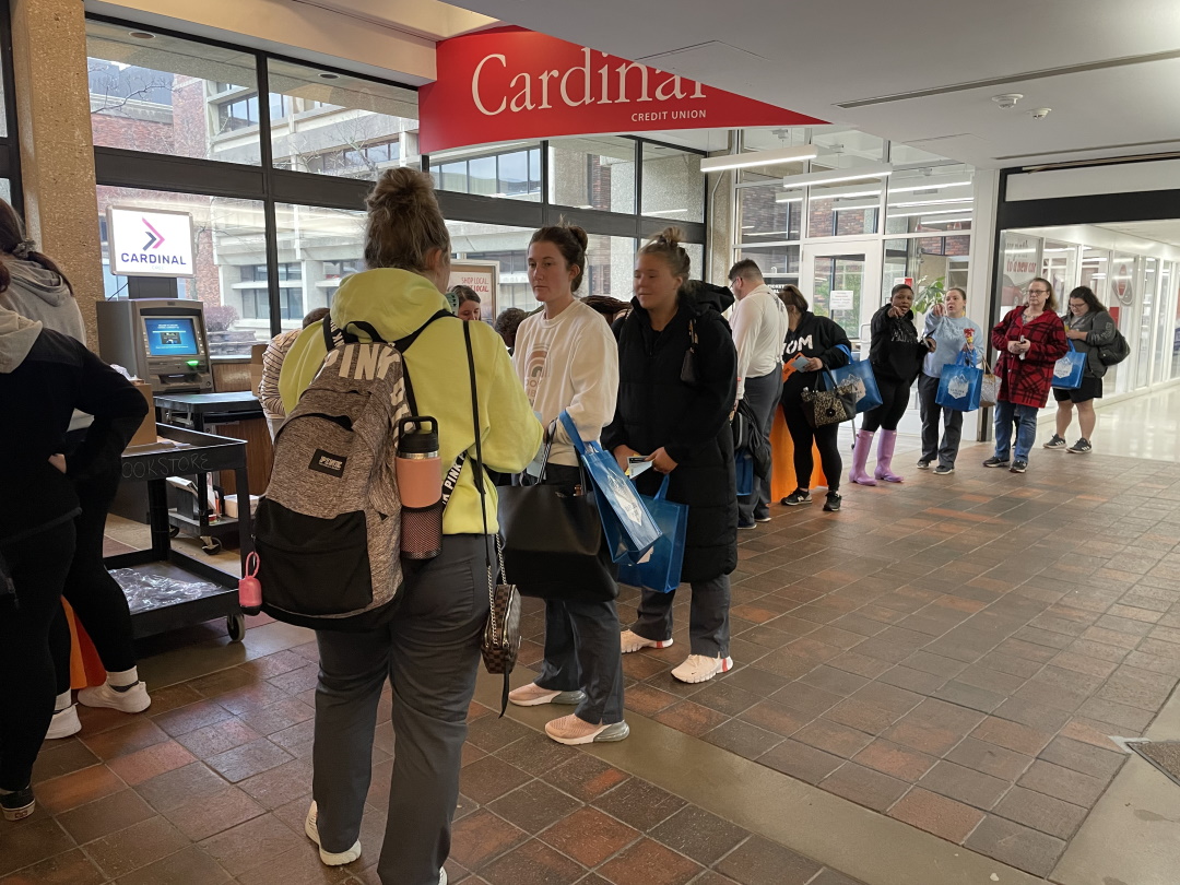 LCCBookstore's tweet photo. GradFest was a success! Our three lucky winners have picked up their prizes and a great many more students picked up their caps, gowns, and various Alumni gifts. Have you grabbed your cap and gown yet? It’s not too late! Stop by customer service at the bookstore to pick up yours! https://t.co/tgtXeD6aUP